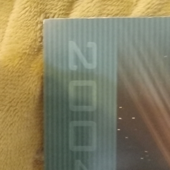 Star Trek 2004 Calendar - Picture 3 of 9